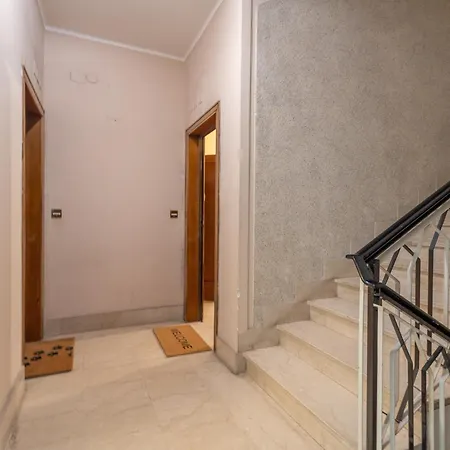 La Dimora Del Vagamondo - Ingresso In Comune Apartman